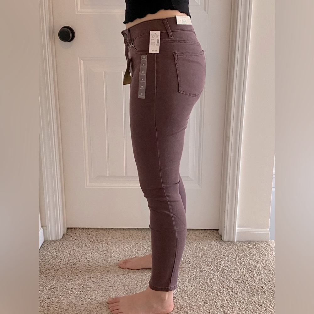 MAURICES - NWT Mid-Rise Dusty Purple Skinny Jeans